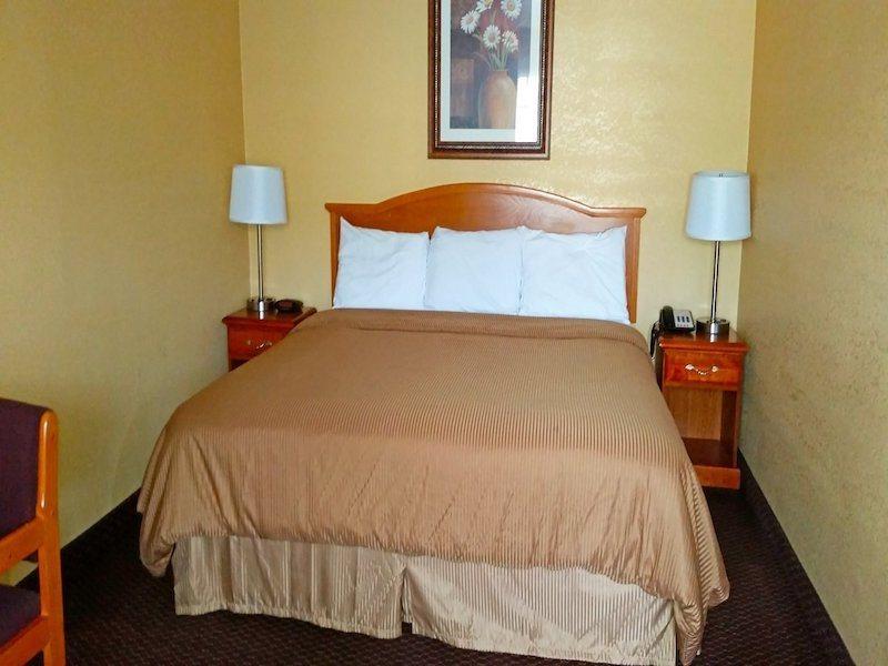 Quality Inn Lawrenceburg Exteriör bild