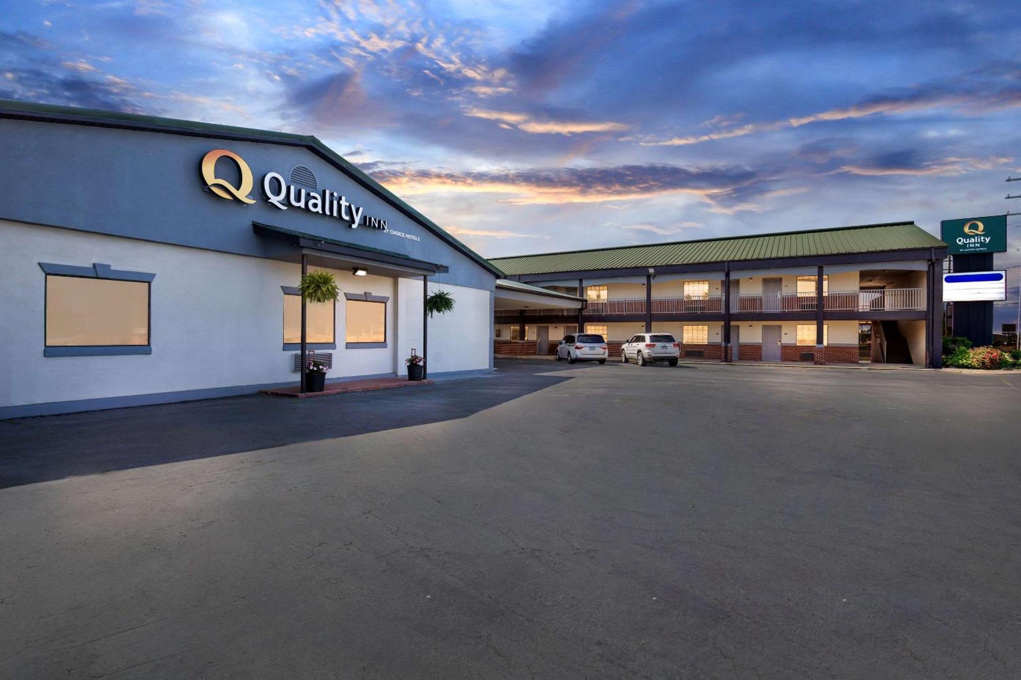Quality Inn Lawrenceburg Exteriör bild