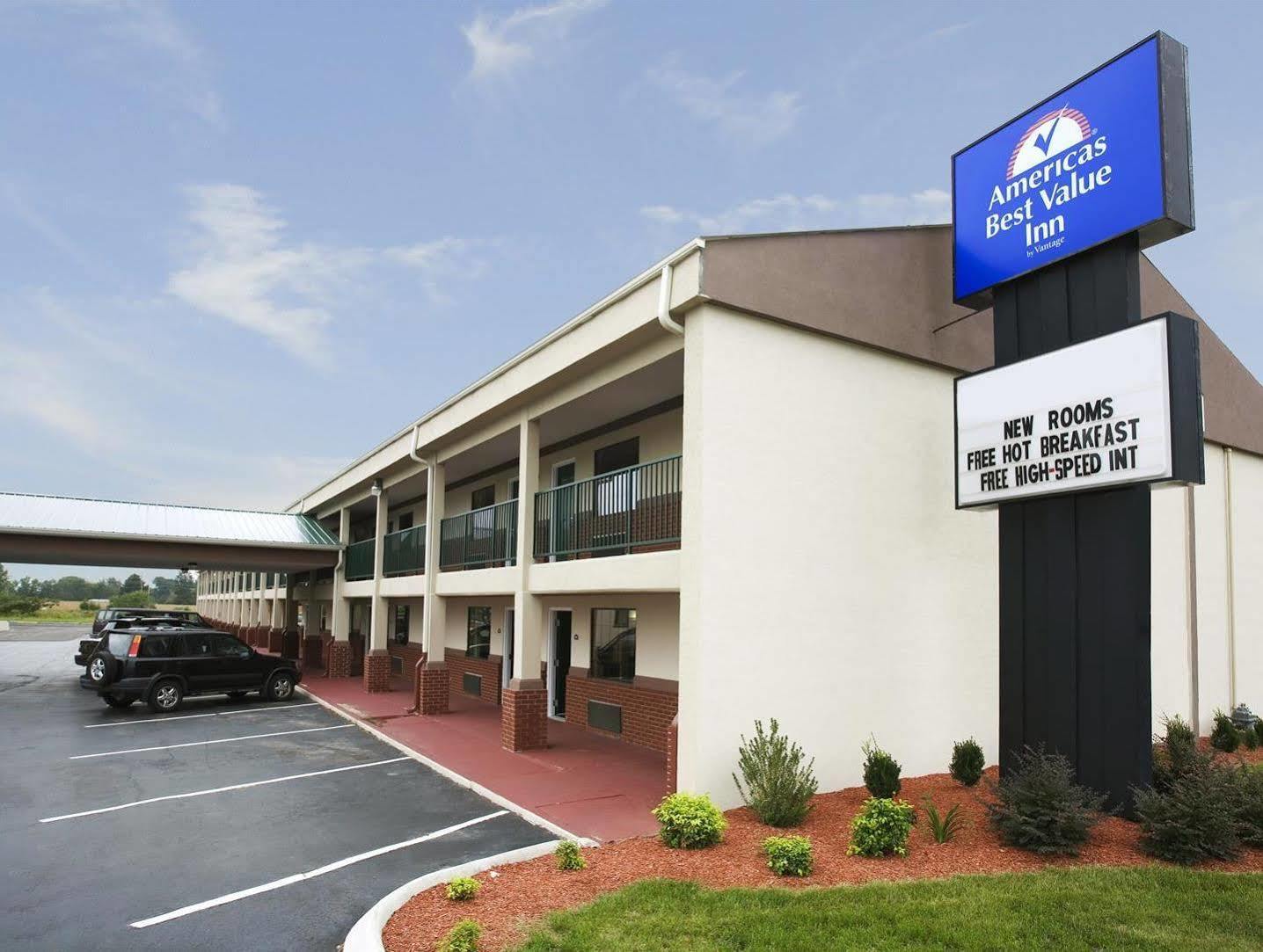 Quality Inn Lawrenceburg Exteriör bild